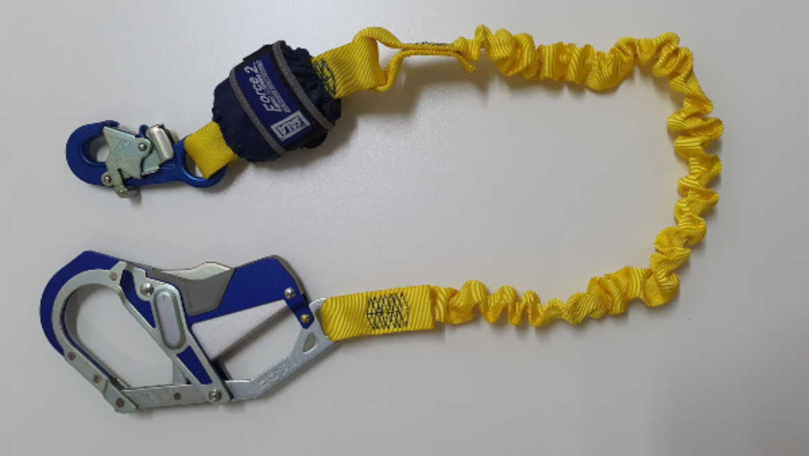 Picture of Z10202580E FORCE2™ SHOCK ABSORBING LANYARDS - COMFORT GRIP - WEBBING - SINGLE TAIL ELASTICATED 2.0M WITH ALUMINIUM DOUBLE ACTION SNAP AND COMFORT HOOK
