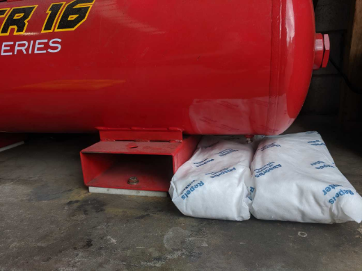 Picture of SPILMAX LARGE ABSORBENT PILLOW - OIL & FUEL (500MM X 400MM X 50MMH)