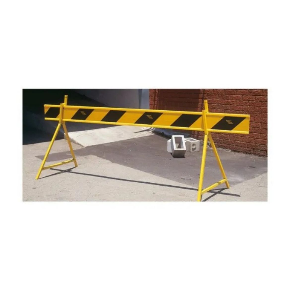 Picture of BARRIER BOARD WITH REFLECTIVE STRIPES 2.5M