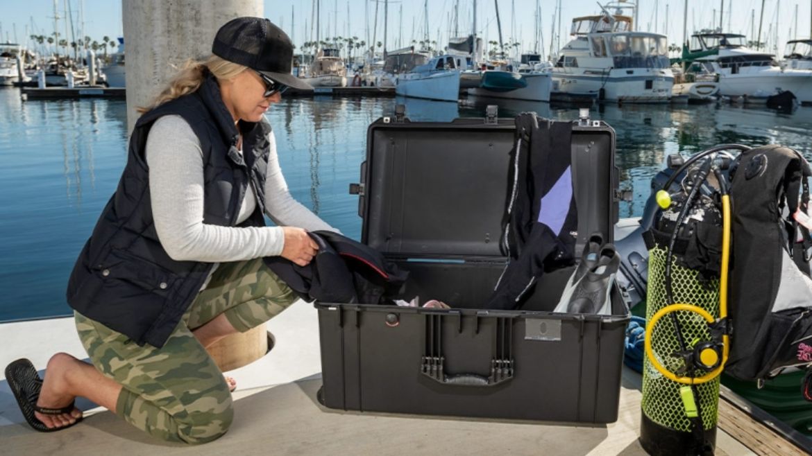 Picture of 1646AIR PELICAN AIR CASE NO FOAM - BLACK